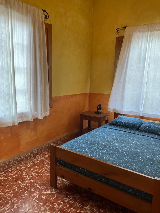 Hostel Iguana Azul Copan Exterior photo